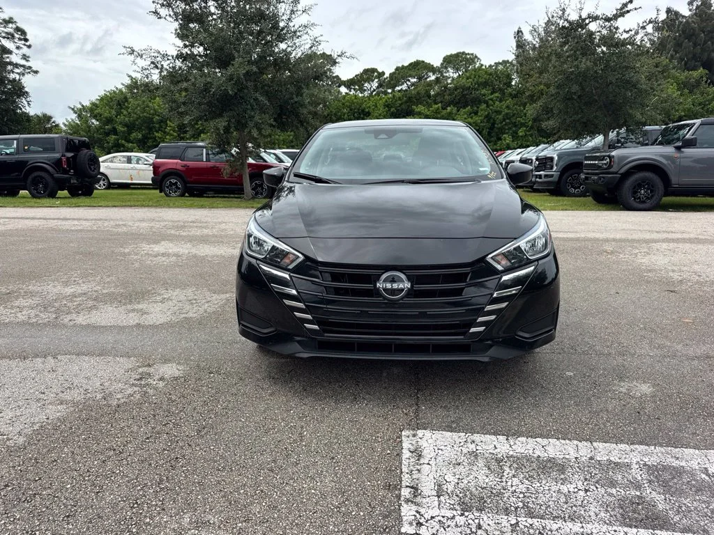 Used 2024 Black Nissan 1.6 SV image 3