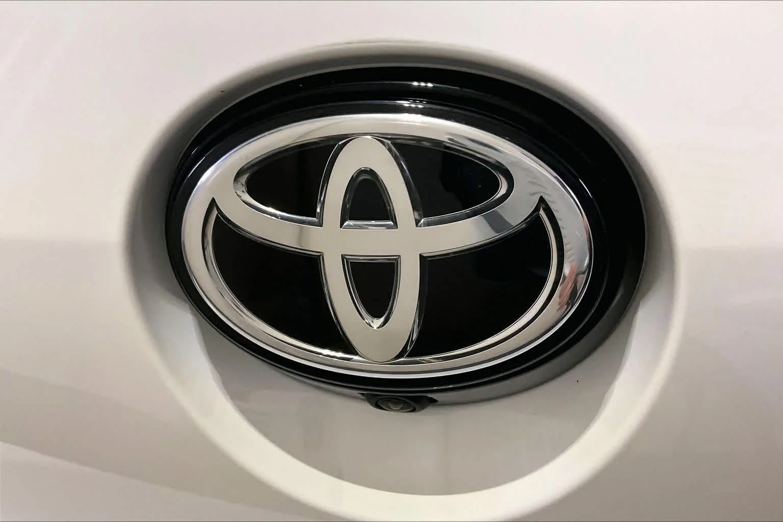 Used 2025 Ice Cap Toyota Premium image 31