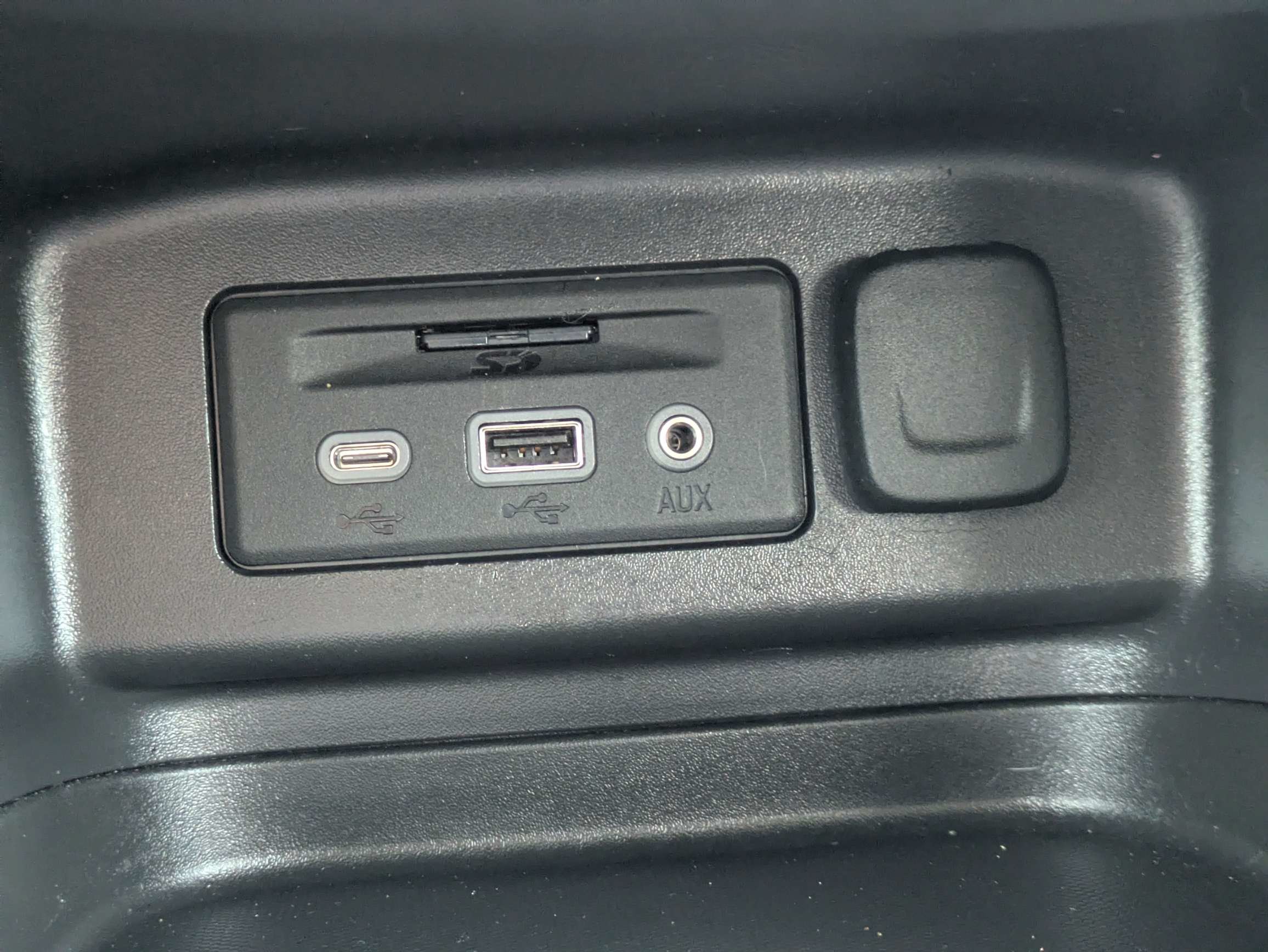 Used 2021 Summit White Chevrolet LT image 24