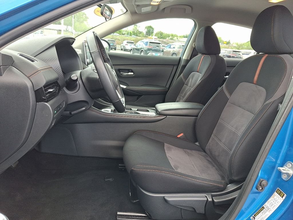 Used 2022 Blue Nissan SR image 15