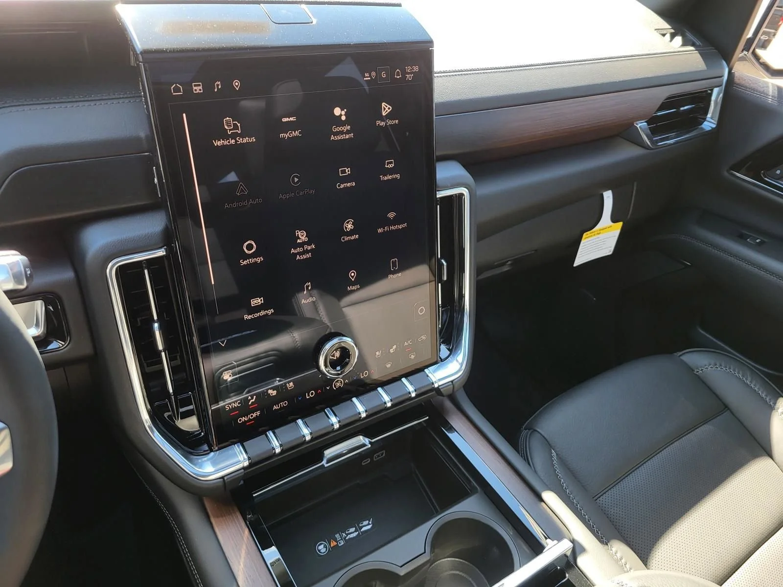 2026 GMC Yukon XL Denali - Photo 11