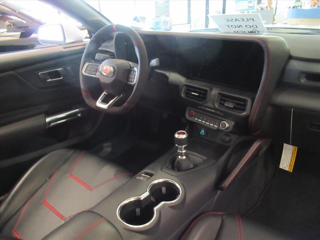 2025 Ford Mustang GT Fastback - Photo 19