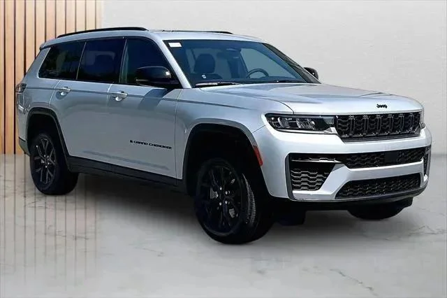 2026 Jeep Grand Cherokee L Laredo
