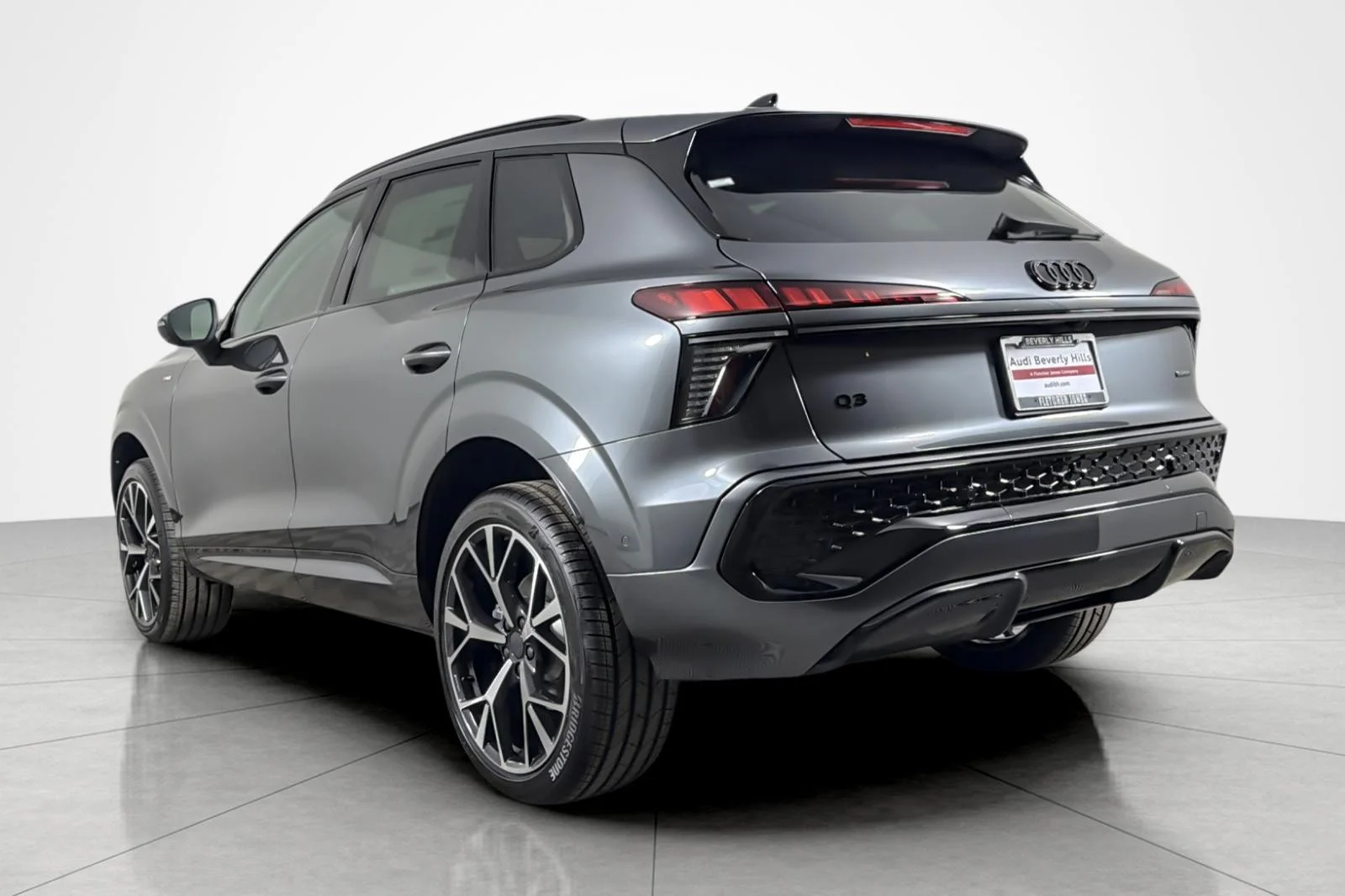 New 2026 Daytona Gray Pearl Effect Audi S line quattro image 4