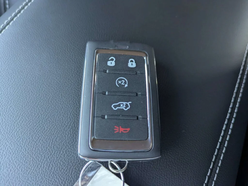 New 2027 Gray Jeep  image 33
