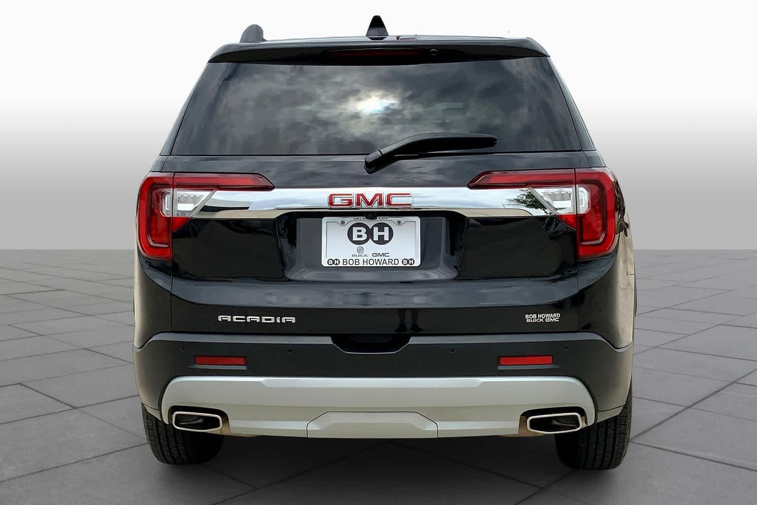 Used 2020 Carbon Black Metallic GMC SLT image 5