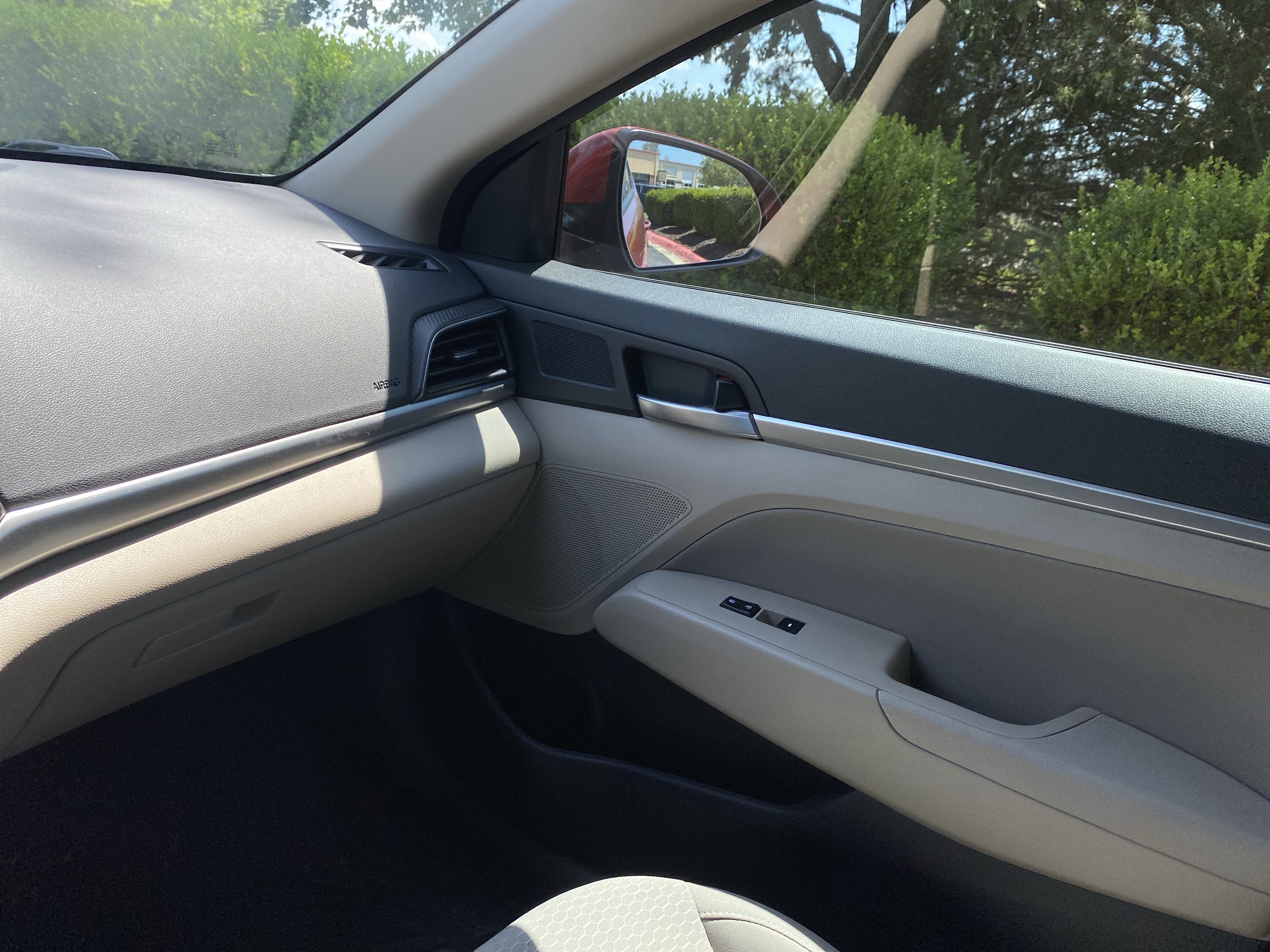 Used 2019 Scarlet Red Hyundai SEL image 18