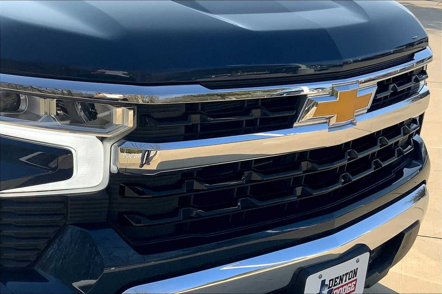 Used 2023 Northsky Blue Metallic Chevrolet LT image 29