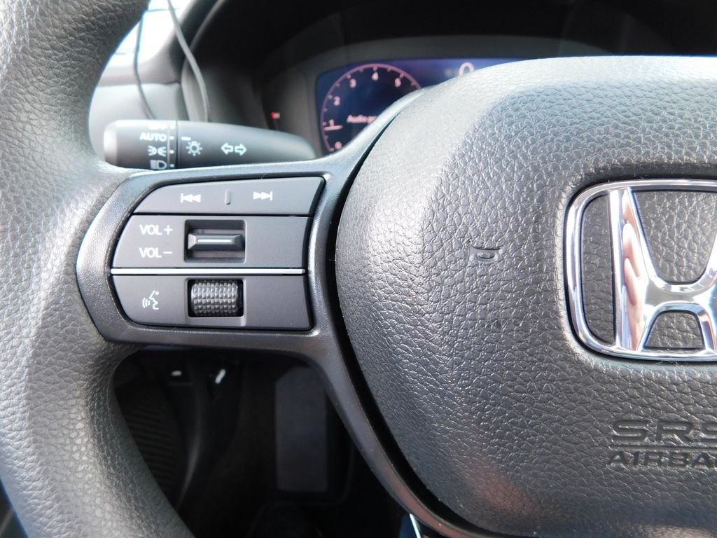 New 2026 Platinum White Pearl Honda LX image 22