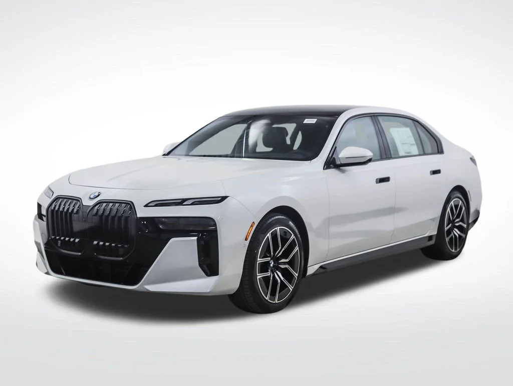 2026 BMW 7 Series 740i xDrive Sedan's photo