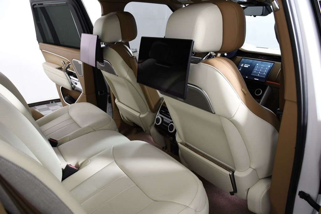 Used 2023 Icy White SV Bespoke Special Effect Gloss Land Rover SV image 21