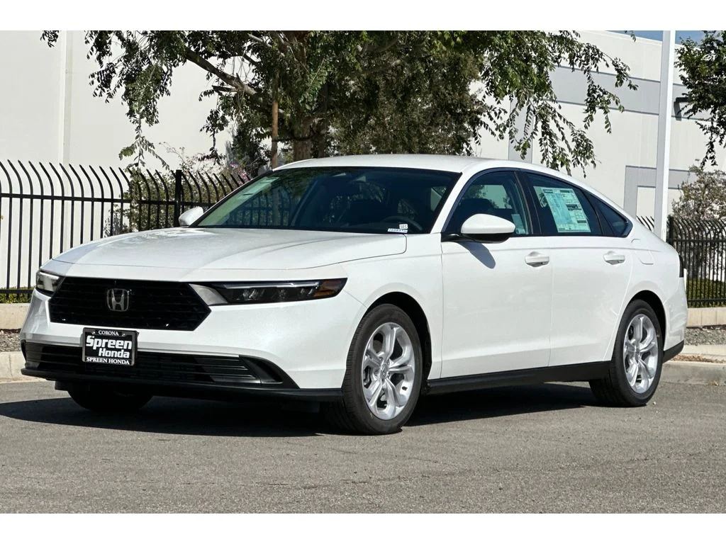 New 2026 Platinum White Pearl Honda LX image 9