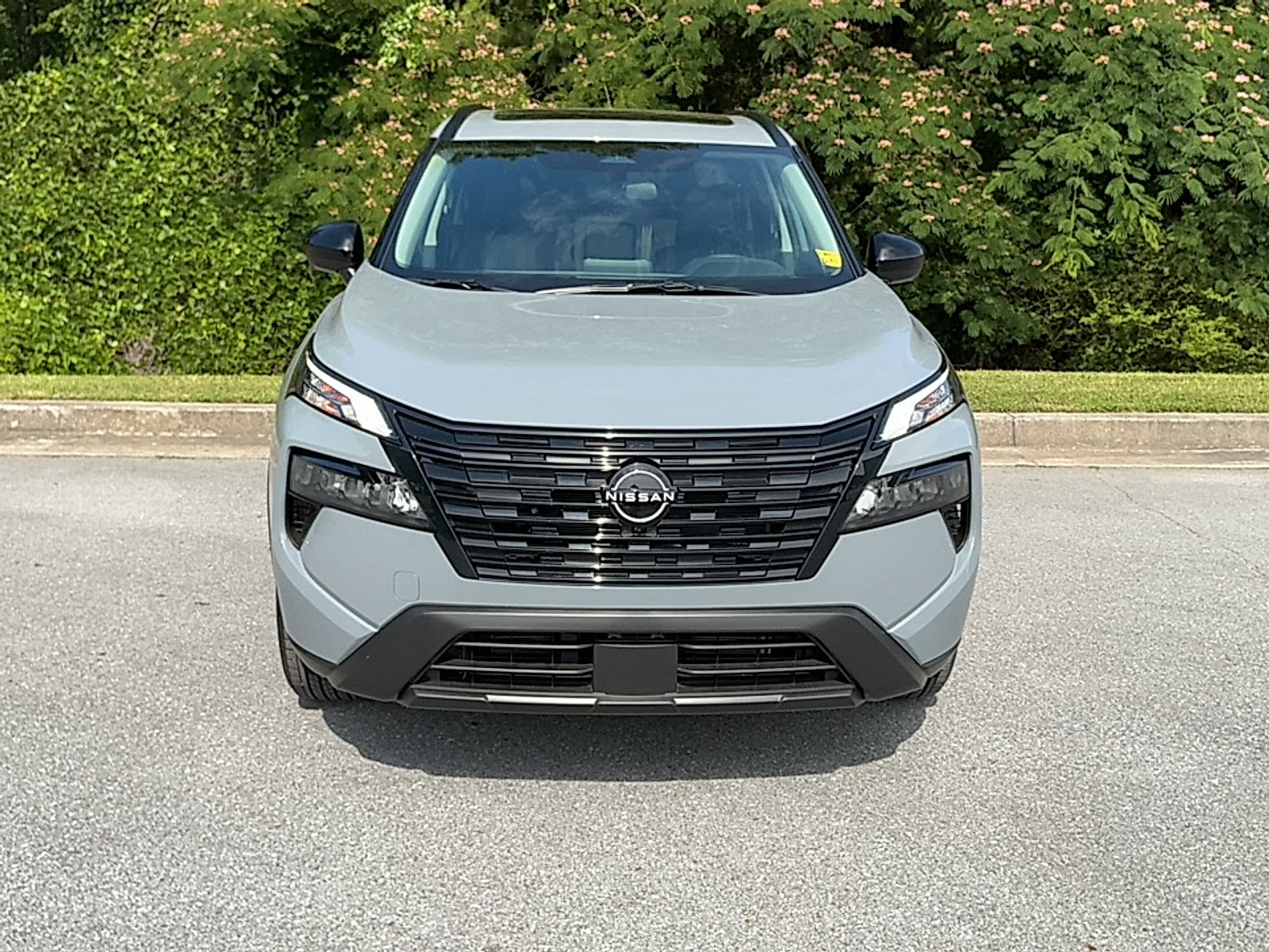 Used 2026 Boulder Gray Pearl Nissan Dark Armor image 17