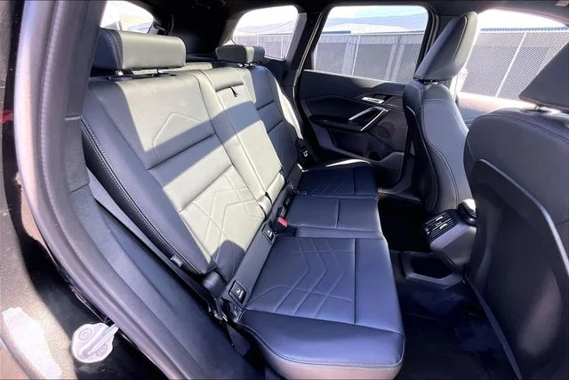 2025 BMW X1 28i - Photo 29