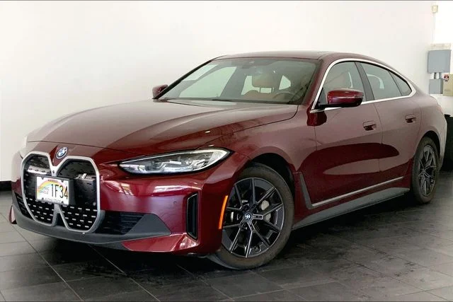 Used 2023 Aventurin Red Metallic BMW eDrive35 image 1