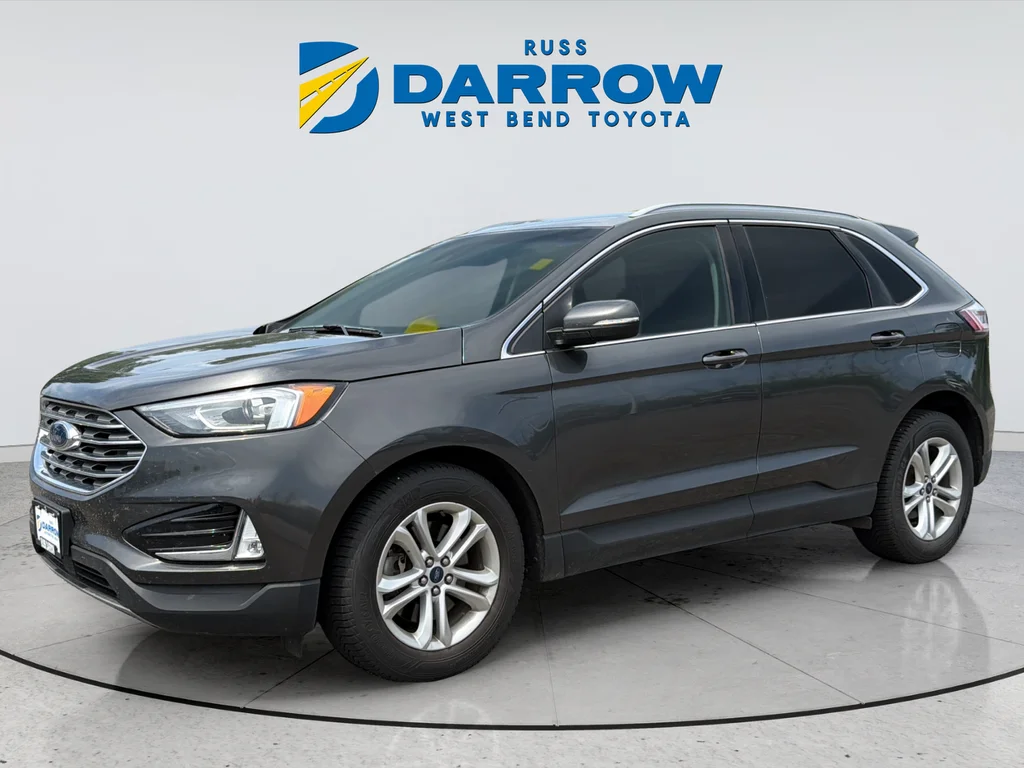 Used 2020 Gray Ford SEL image 1