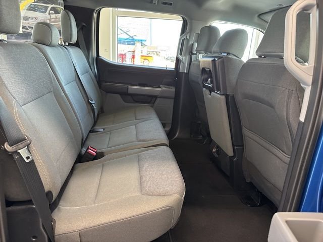Used 2025 Blue Metallic Ford XLT image 9