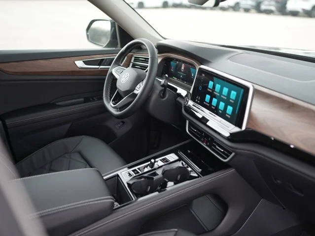 New 2026 Deep Black Pearl Volkswagen 2.0T SE W/TECHNOLOGY image 16