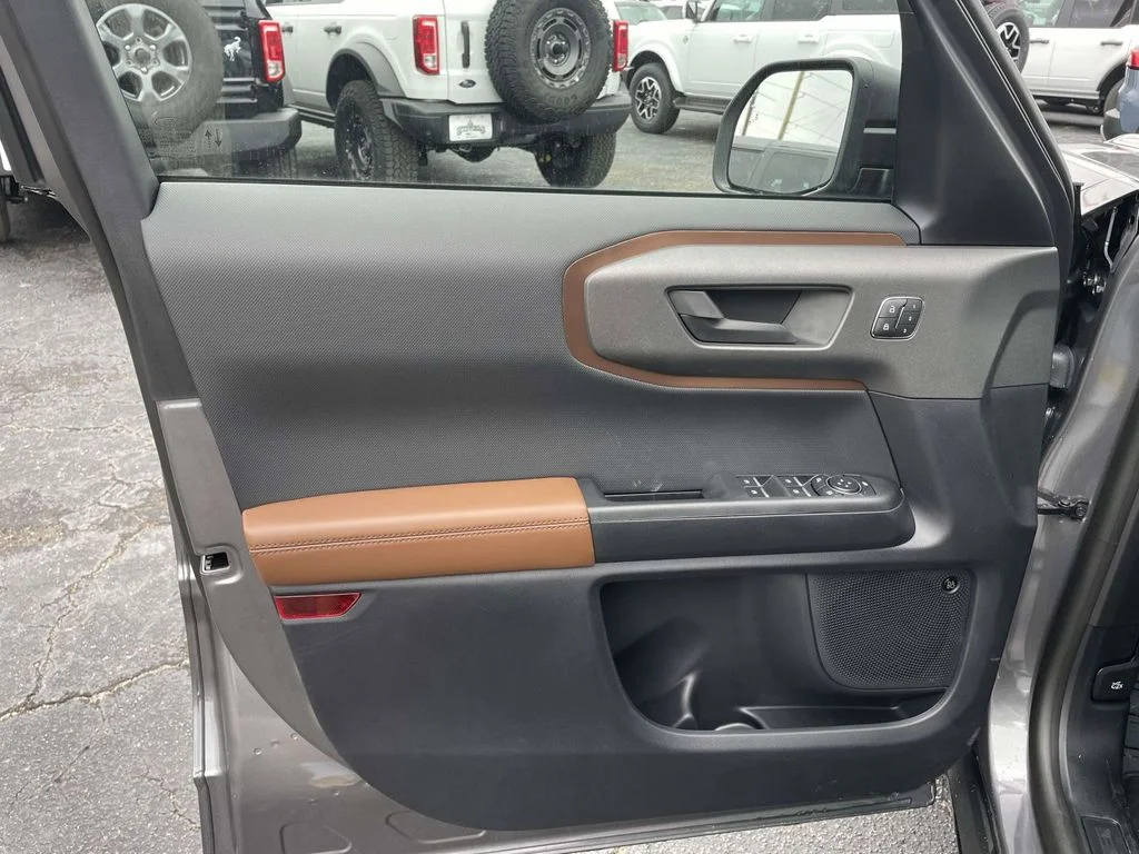 New 2025 Gray Ford Outer Banks image 15