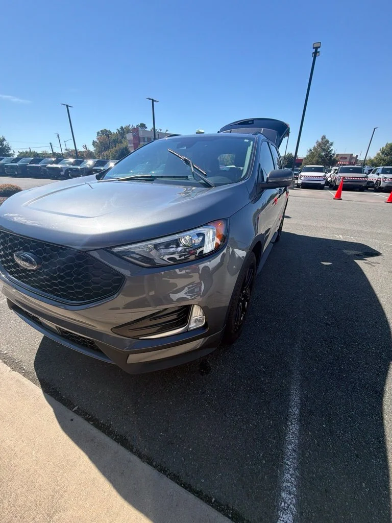 Used 2023 Gray Ford ST Line image 2