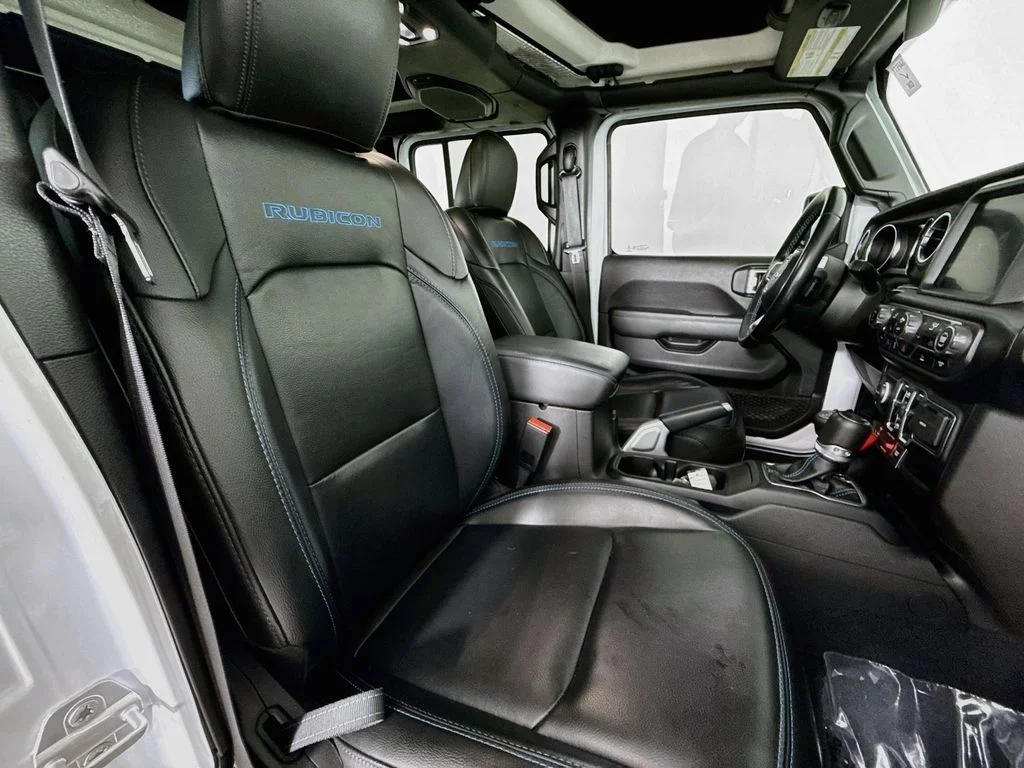 Used 2022 White Jeep Unlimited Rubicon 4xe image 27