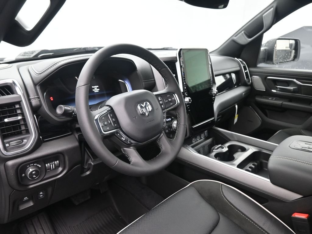 New 2026 Ivory White Tri-Coat Pearl-Coat Exterior Paint RAM Laramie image 31