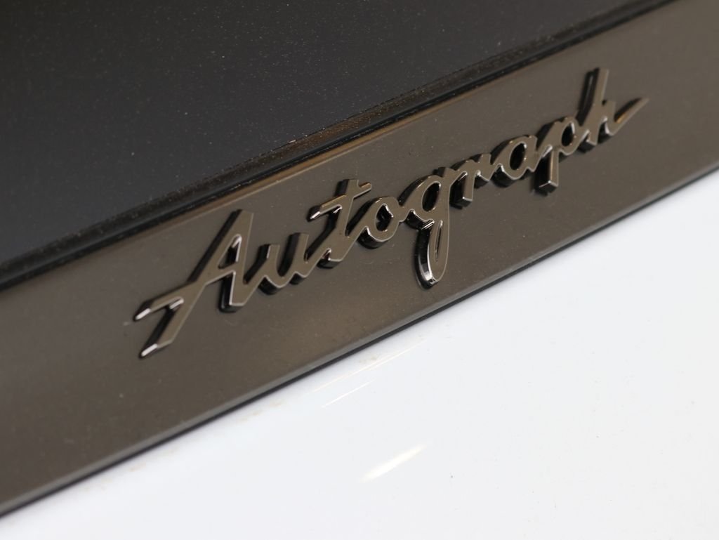 New 2026 2T RAD WHT INFINITI Sport AWD image 38