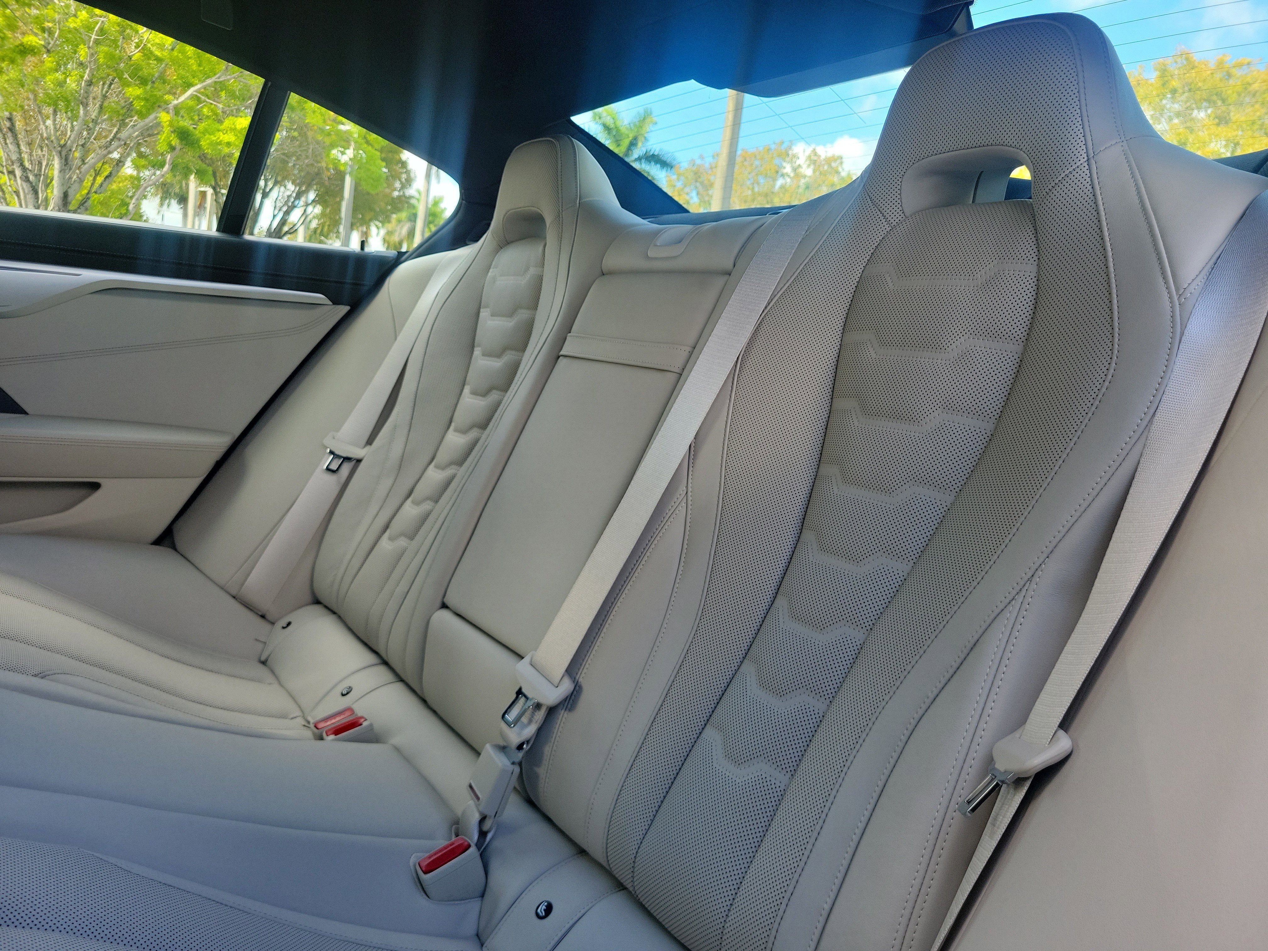 2026 BMW 8 Series 840i - Photo 10