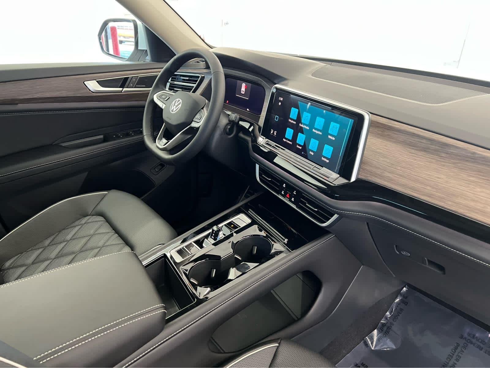 New 2026 Opal White Pearl Volkswagen 2.0T SEL Premium R-Line image 27