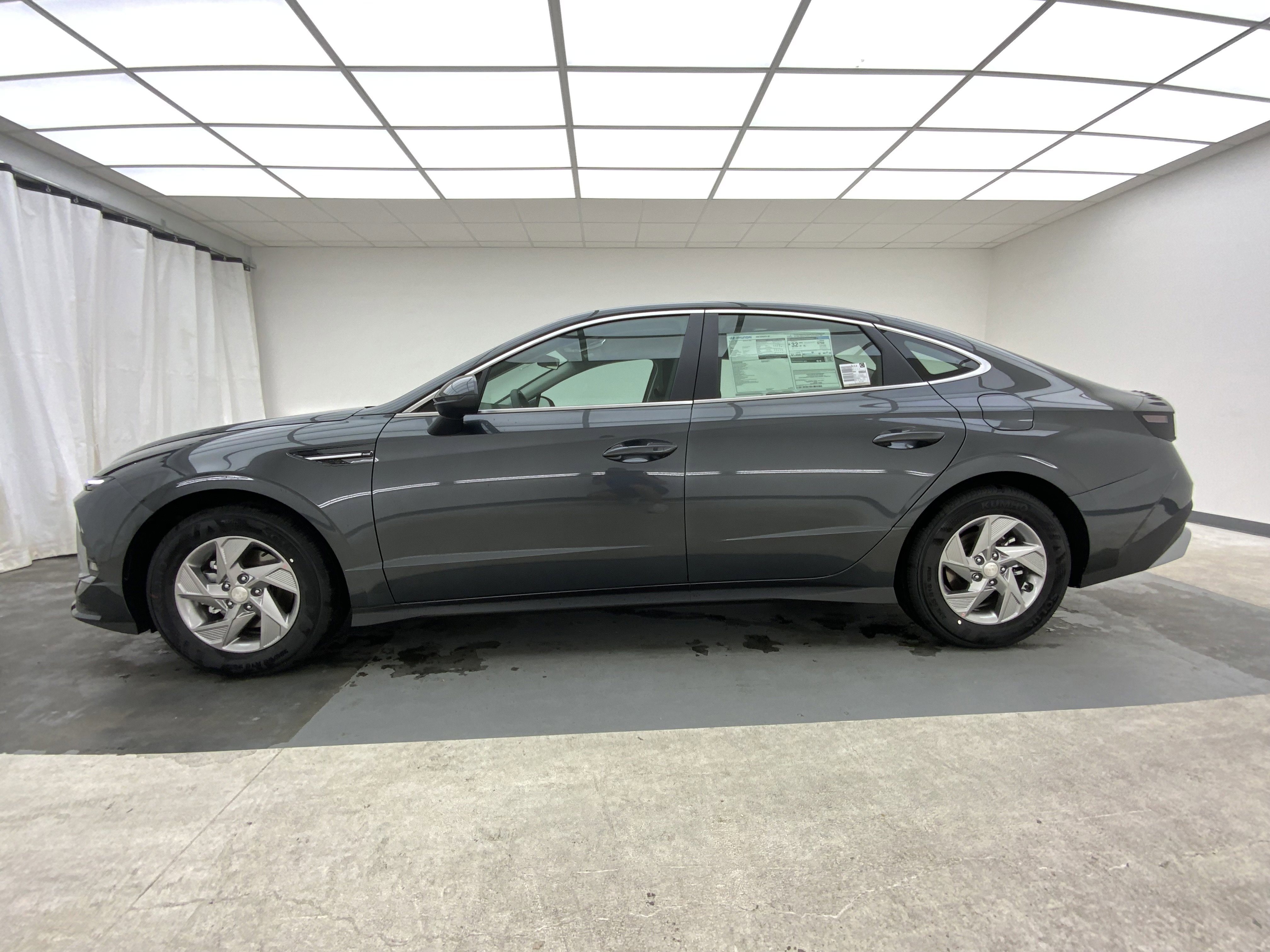 New 2026 Portofino Gray Hyundai SE image 2