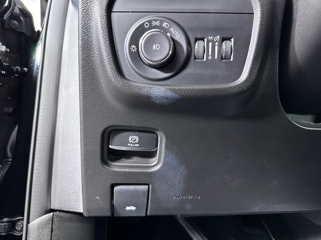 Used 2023 Diamond Black Crystal Pearlcoat Jeep Summit image 32
