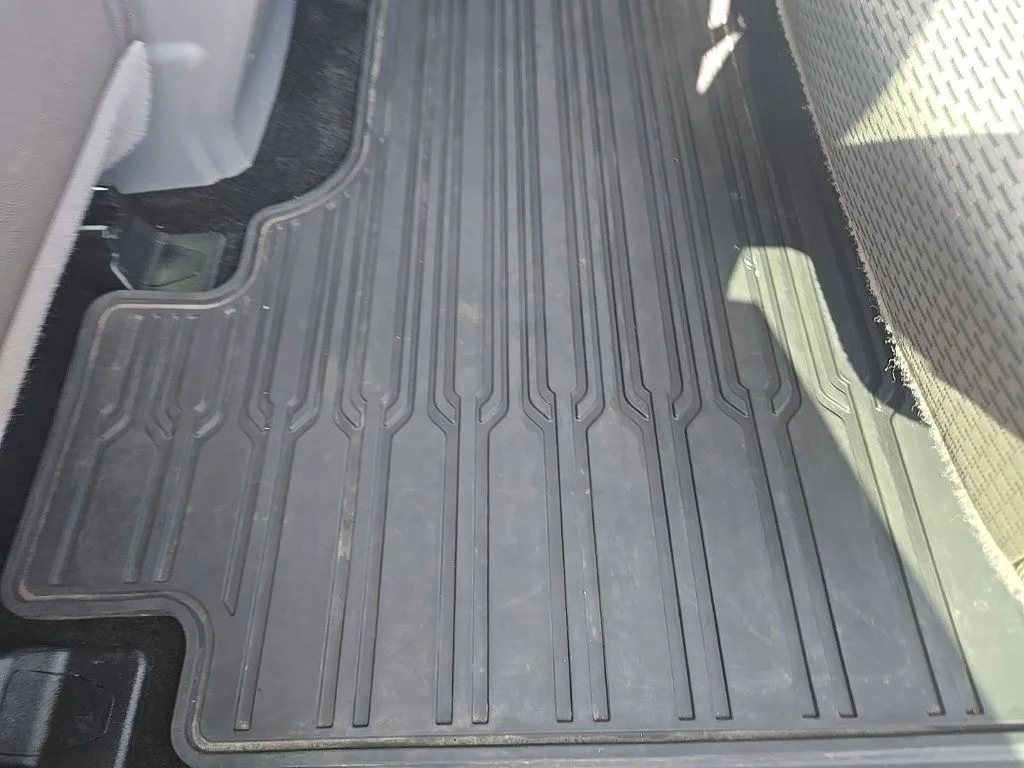 Used 2017 Black Ford XLT image 32