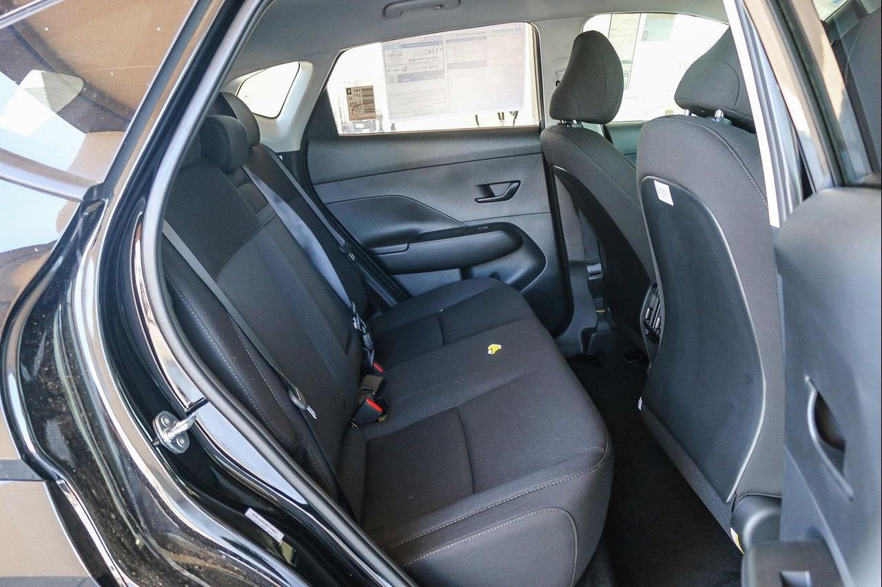 2025 Hyundai Kona EV SEL - Photo 46