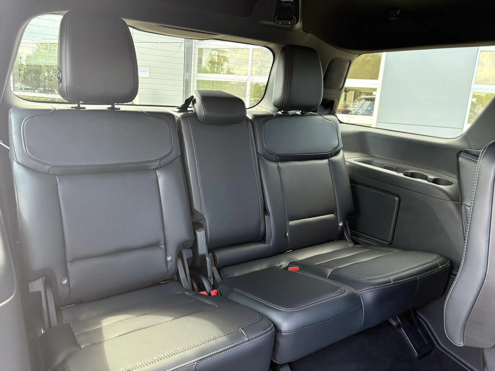 New 2026 Glacier Gray Metallic Tri-Coat Ford Platinum® image 22