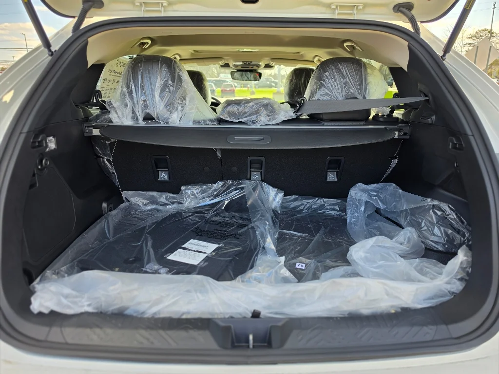 Used 2026 Crystal White Pearl Subaru Limited image 6