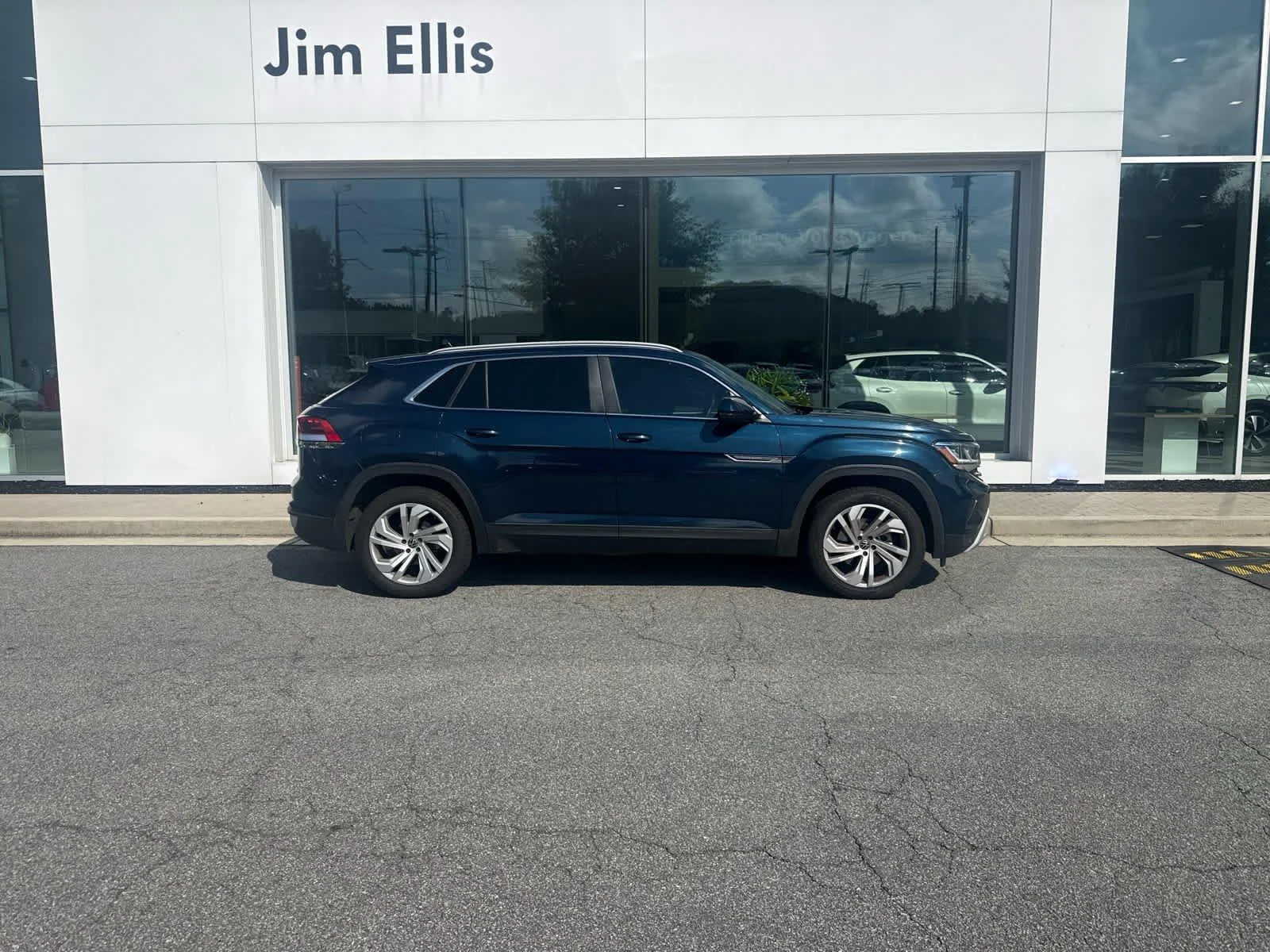 Used 2021 Tourmaline Blue Metallic VOLKSWAGEN  image 1