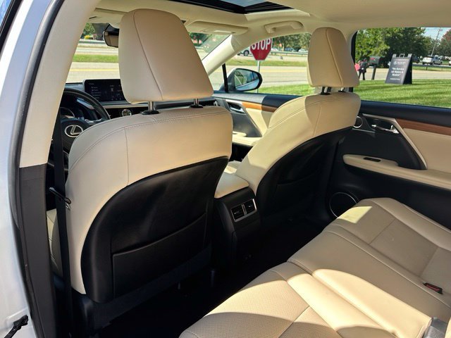 Used 2022 White Lexus 450h image 19