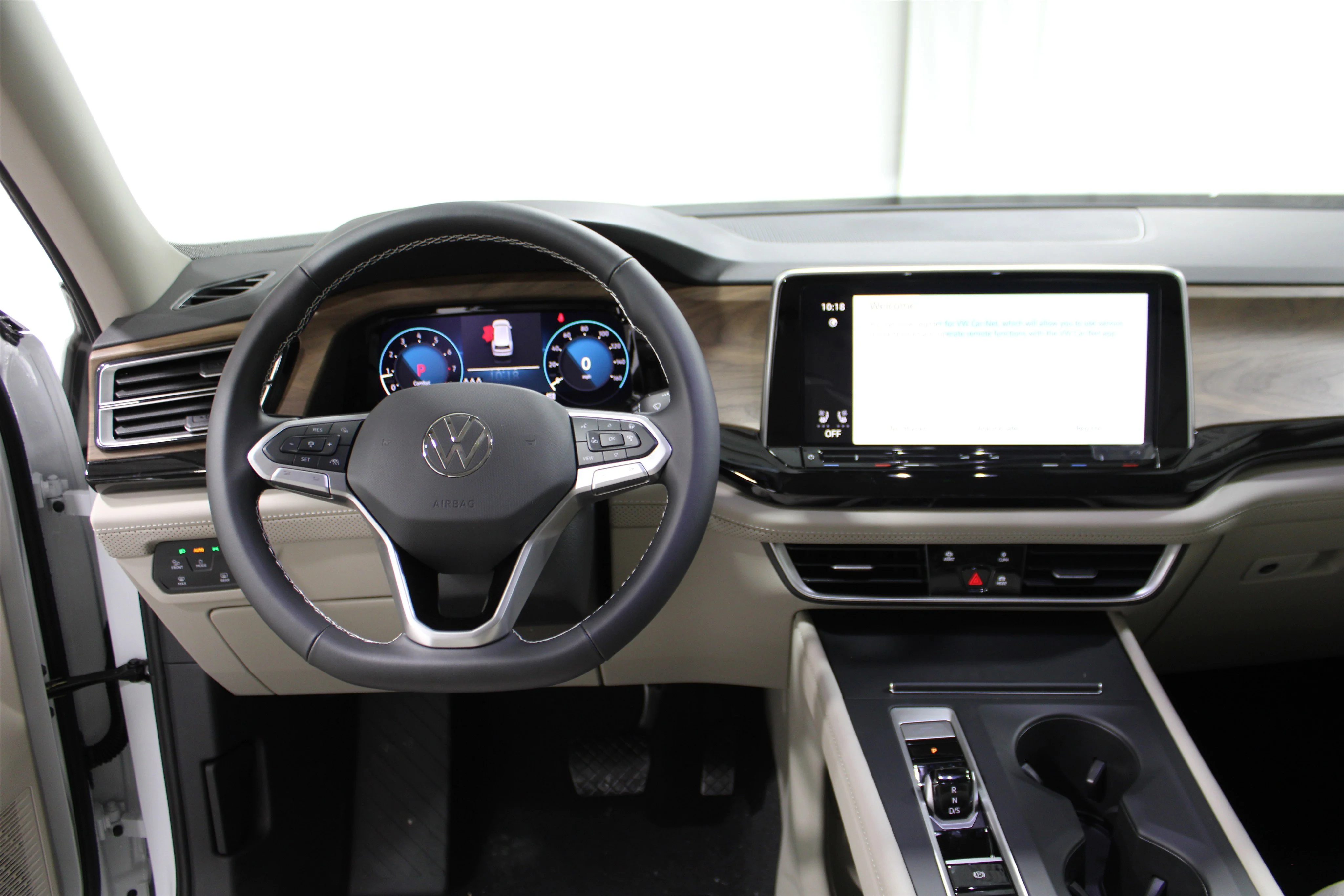 2026 Volkswagen Atlas SE - Photo 2