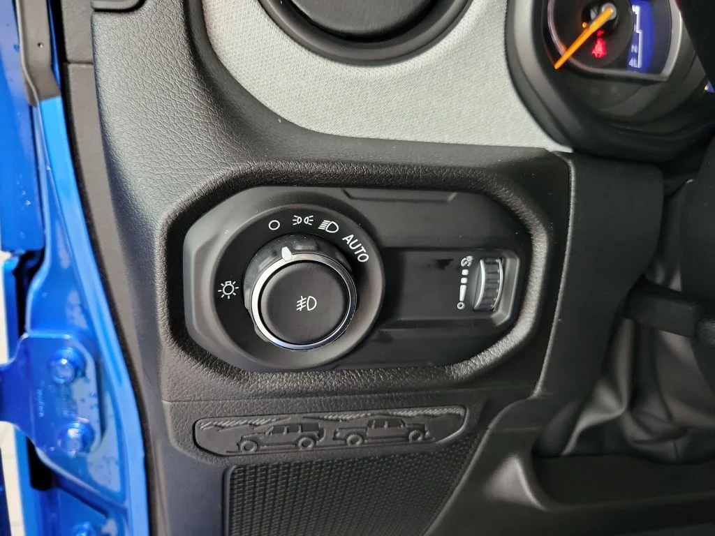 New 2026 Hydro Blue Pearl-Coat Exterior Paint Jeep Sport S image 18