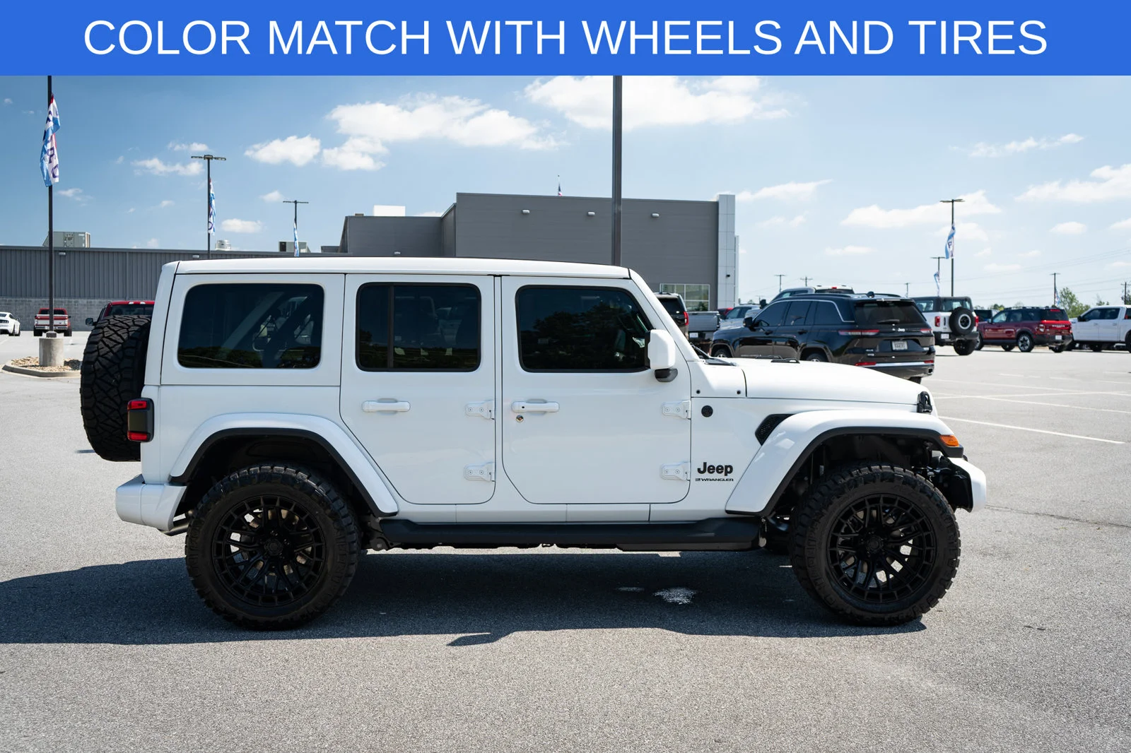 New 2026 Bright White Clear-Coat Exterior Paint Jeep Sahara image 11