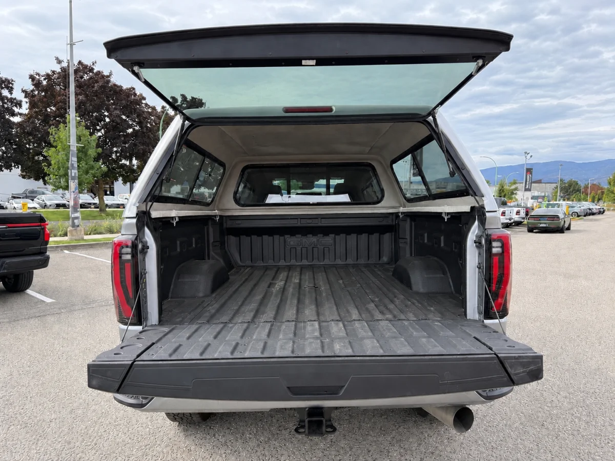 Used 2026 Grey GMC AT4 image 6