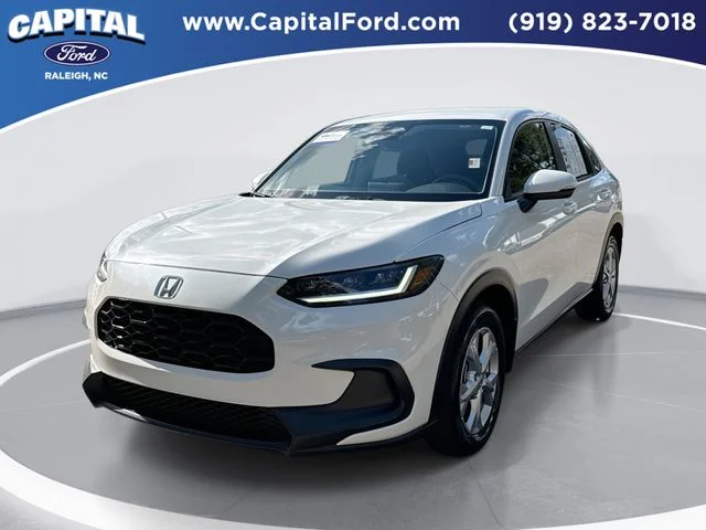 Used 2023 White Honda LX image 1