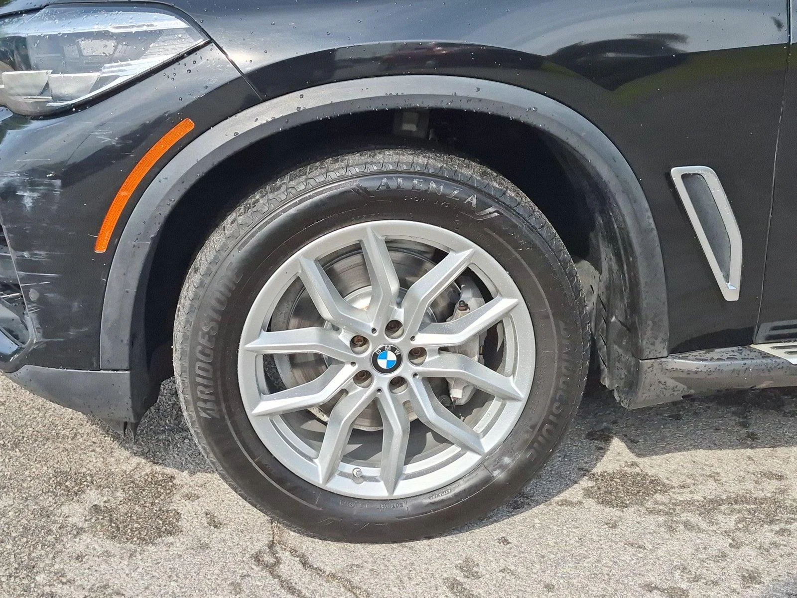 Used 2021 Black Sapphire Metallic BMW xDrive40i image 10