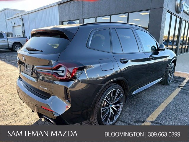 Used 2022 Gray BMW xDrive30i image 11