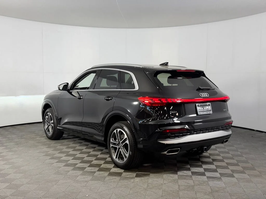 2025 Audi Q5 Premium - Photo 10