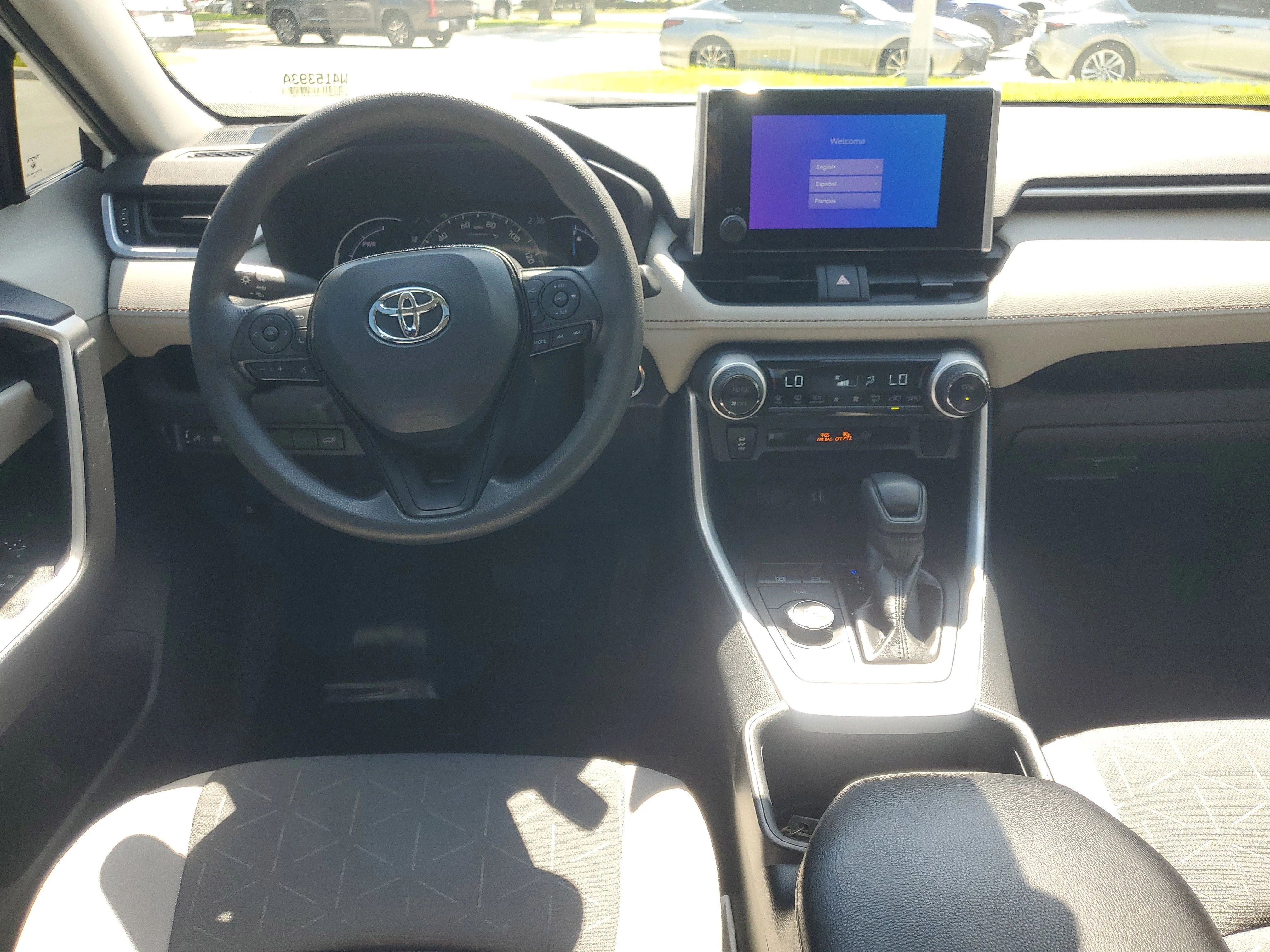 Used 2024 Ice Toyota Hybrid XLE image 11