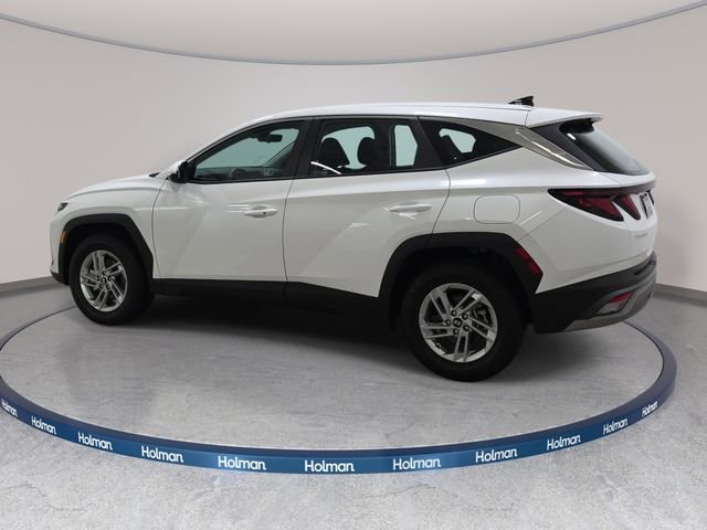 Used 2025 White Hyundai SE image 8
