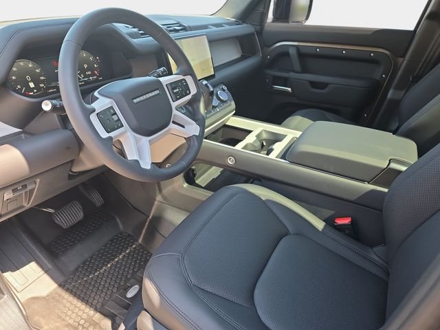 Certified Used 2025 Gondwana Stone Metallic Land Rover S image 18