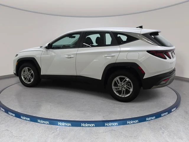 Used 2025 White Hyundai SE image 8