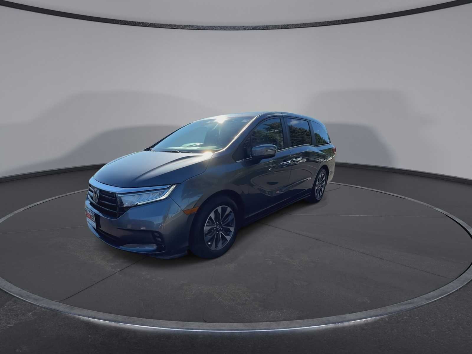 Used 2024 Modern Steel Metallic Honda EX-L image 4